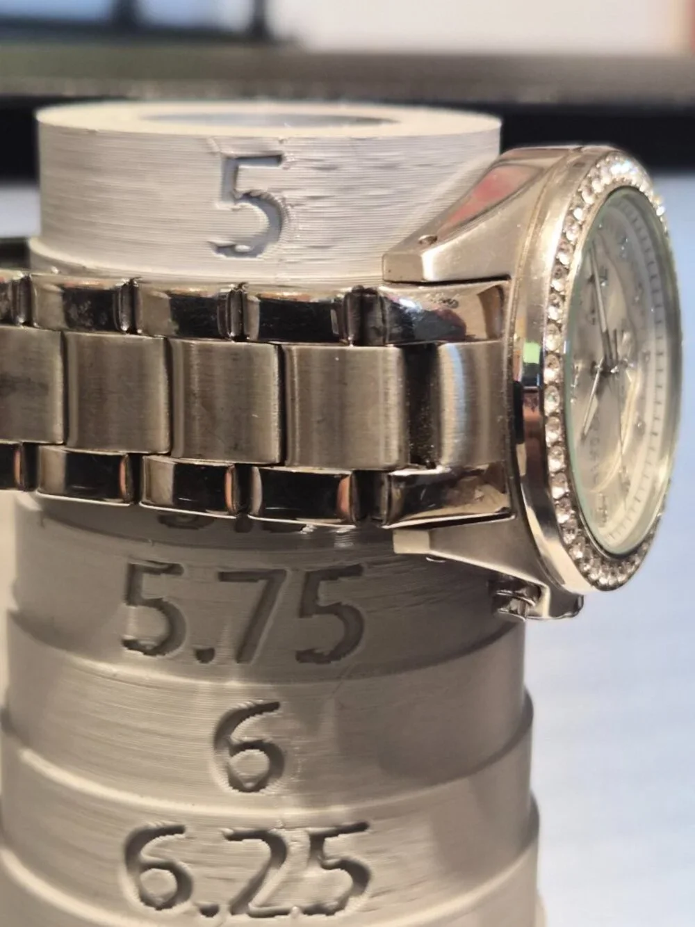 Fossil stainless band analog